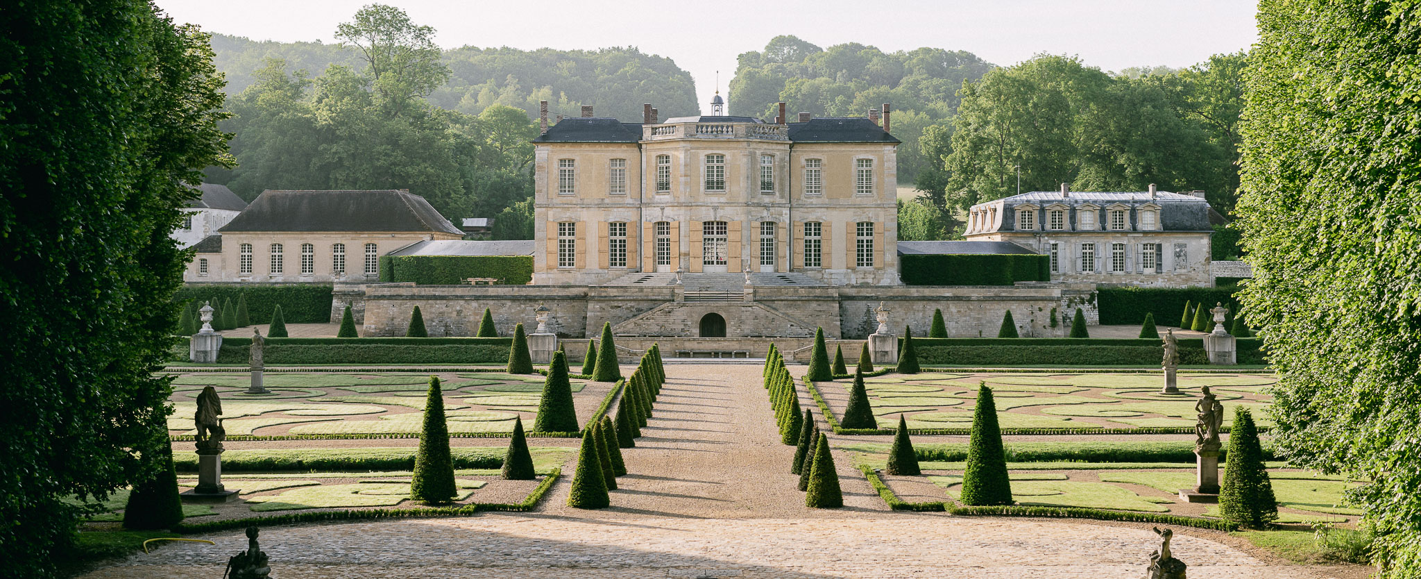 vue de face du chateau de Villette 