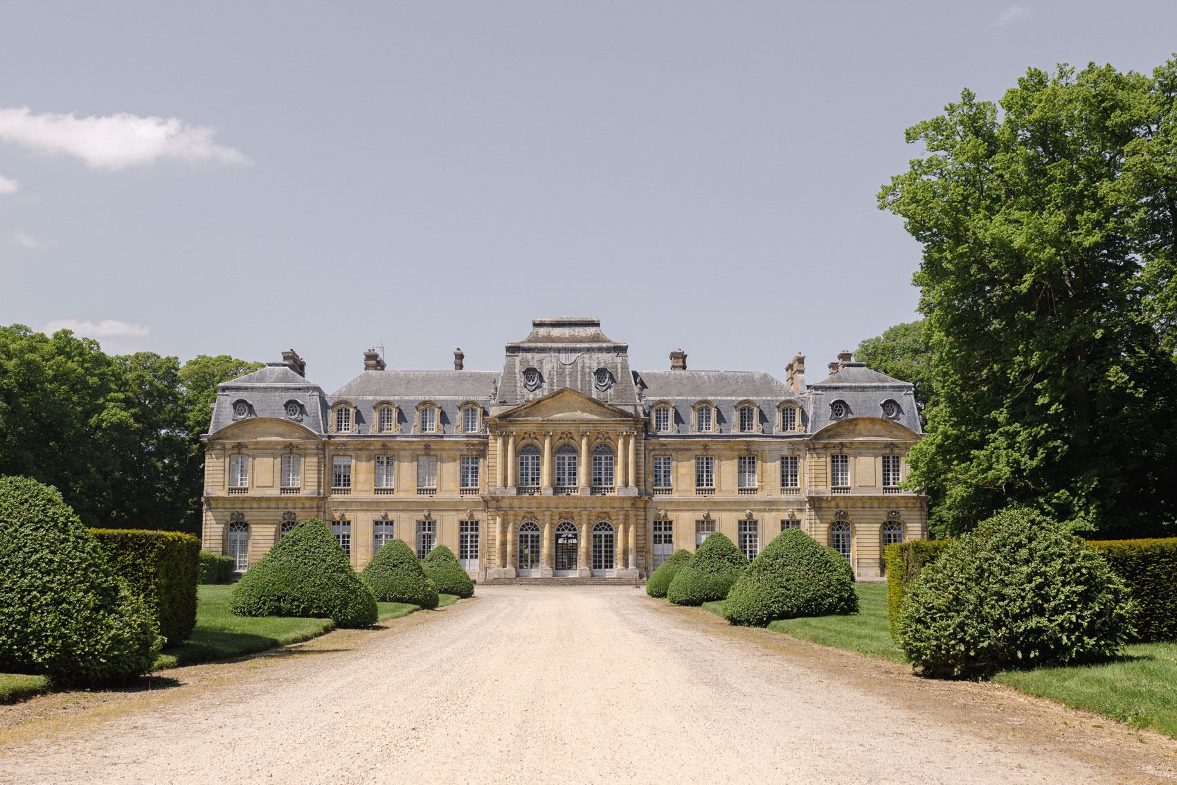 face of the chateau 
 de champlatreux 